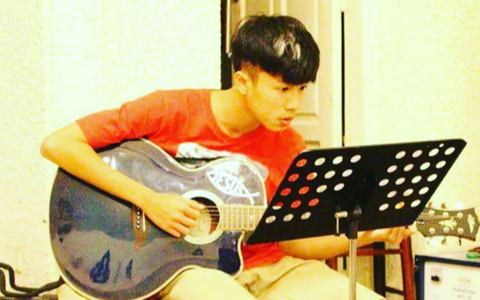 Con trai nghệ sĩ Vân Dung từ thuở niên thiếu đã bắt đầu hoạt động văn nghệ cùng bạn bè. Ảnh: FBNV