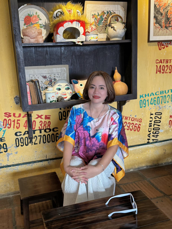 NSƯT Hoàng Hải dẫn vợ đi ngắm mùa Thu Hà Nội.