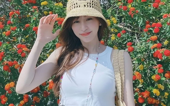 Ngọc nữ màn ảnh 2 lần bị bạn trai tung ảnh nóng, giờ lại được triệu người say đắm Ảnh 2