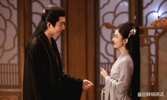 Dữ Phượng Hành là bộ phim hợp tác thứ 2 của Triệu Lệ Dĩnh - Lâm Canh Tân sau Sở Kiều Truyện. 