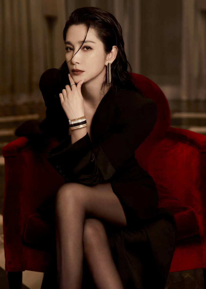 5 sao nữ giàu nhất Cbiz: Triệu Lệ Dĩnh cuối bảng, Lưu Diệc Phi chỉ đứng thứ 2 Ảnh 5