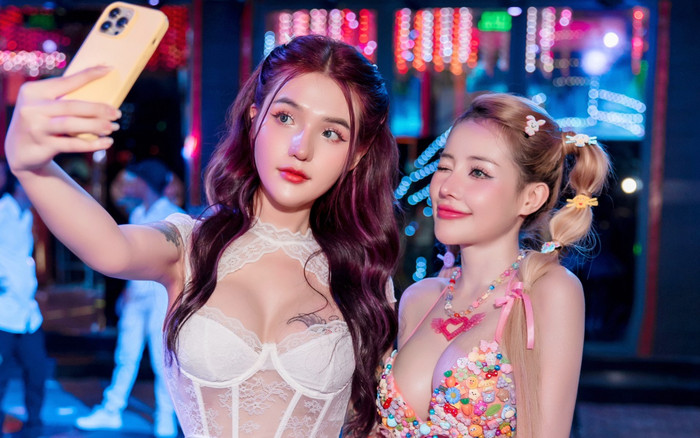 Người em chuyển giới của Ngân 98 nóng bỏng không thua chị gái Ảnh 2