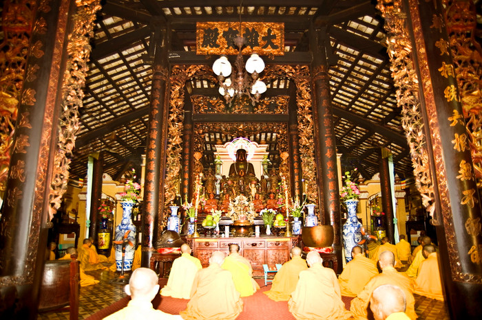 Là một ngôi cổ tự trăm năm tuổi tại Sài Gòn, chùa Giác Lâm chính là một địa điểm không thể nào bỏ qua nếu như bạn muốn cầu bình an dịp Vu Lan