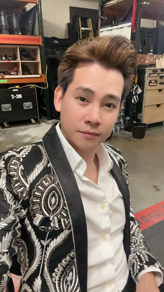 Phùng Ngọc Huy trở lại hoạt động nghệ thuật khi tham gia biểu diễn các show âm nhạc. 