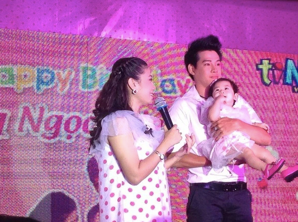 Phùng Ngọc Huy và Mai Phương từng 'gương vỡ lại lành' để cùng chăm sóc con gái. Đến năm 2014, cả hai mới chính thức chia tay.