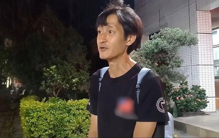 Đường Trì Bình thần trí nửa tỉnh nửa mê và mất liên lạc khoảng 1 tuần nay. 