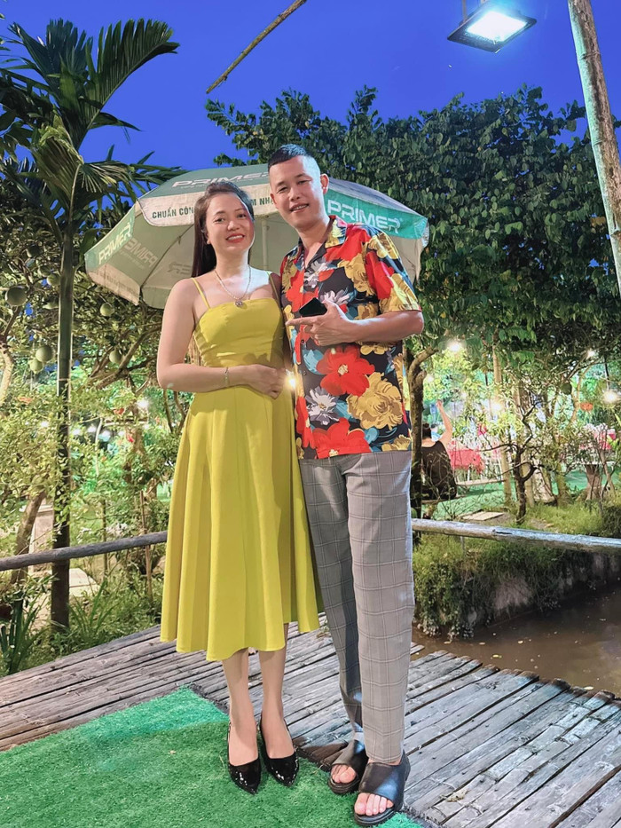 Cả hai nhận được nhiều lời chúc phúc từ người thân, đồng nghiệp.