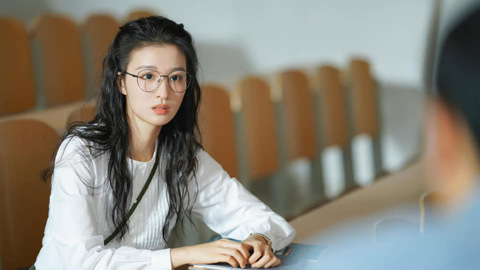 Vương Sở Nhiên được ví như bản sao của Lưu Diệc Phi.