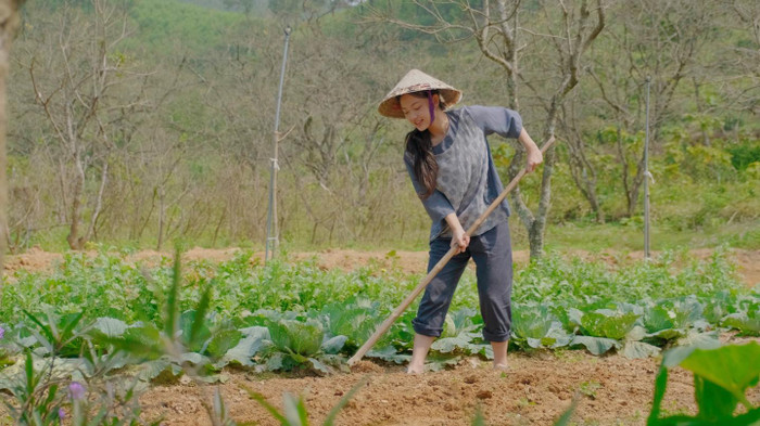Nhóm bạn trẻ tại Nghệ An cùng nhau xây dựng kênh TikTok với thông điệp 'Nơi thả cảm xúc, xoa dịu tâm hồn của bạn'