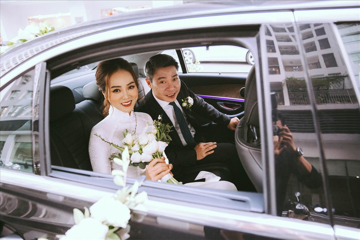 Đám cưới của NSND Công Lý diễn ra trong gấp rút, chỉ có 20 ngày để chuẩn bị mọi khâu. 