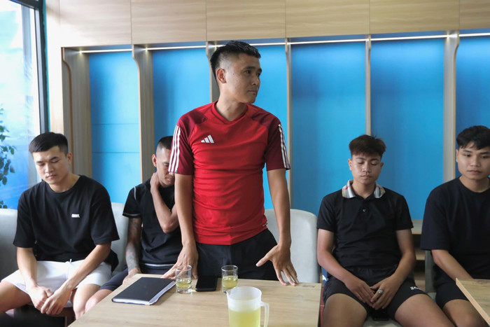 Đội trưởng CLB Quảng Ninh - tiền vệ Đào Nhật Minh tin tưởng đội bóng quê hương sẽ sớm trở lại sân chơi chuyên nghiệp. Ảnh: CLB Quảng Ninh