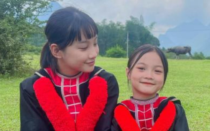 Đi Giữa Trời Rực Rỡ: Pu bị em gái cấm lấy Chải Ảnh 2