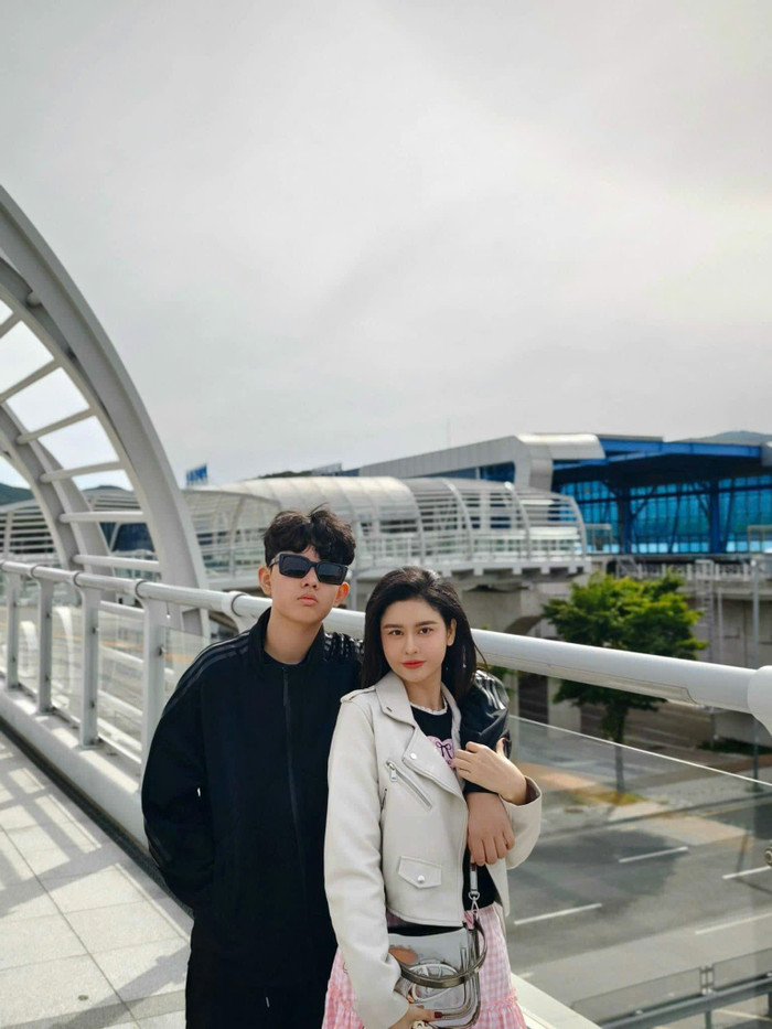 Quý tử nhà Trương Quỳnh Anh đã cao hơn mẹ.