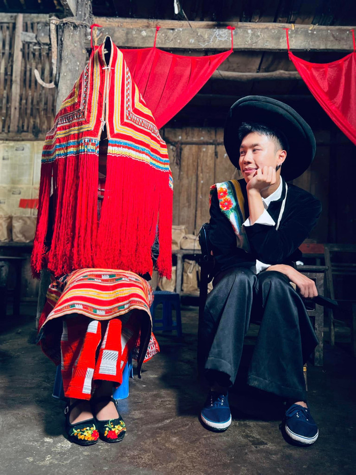 Khung cảnh đám cưới khiến dân tình tò mò