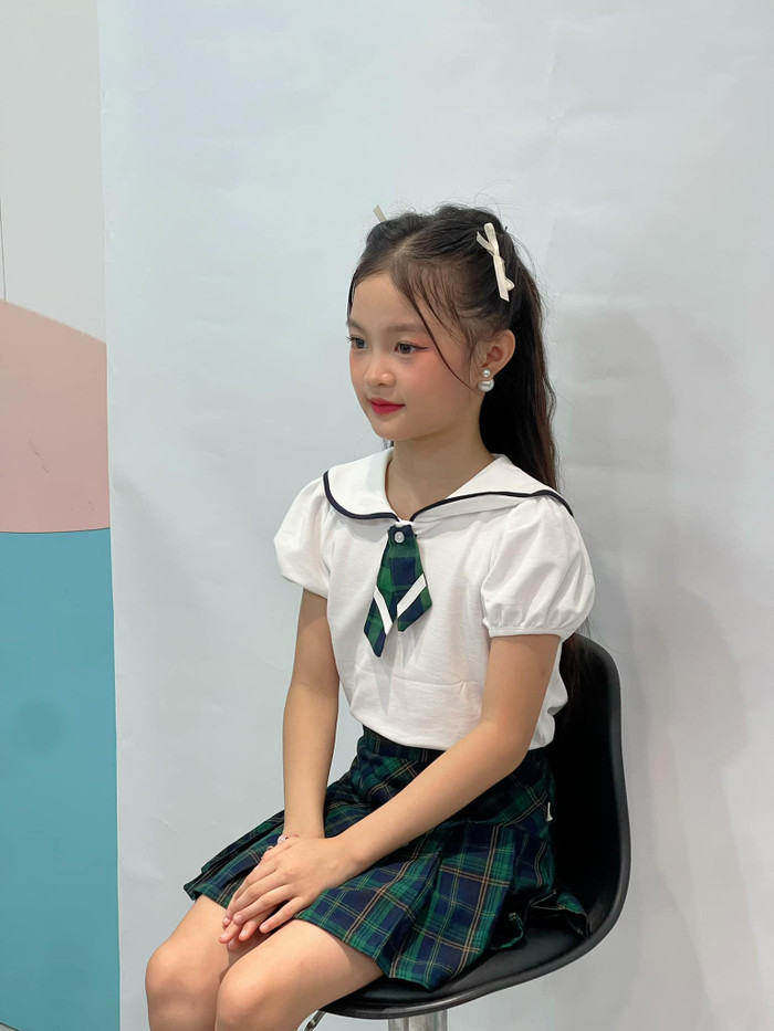 Cô bé có nhan sắc xinh đẹp, ngọt ngào, ra dáng đại mỹ nhân.