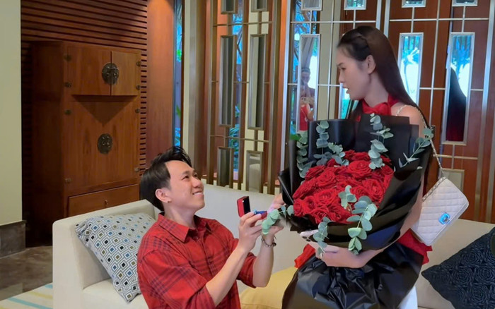 Hé lộ nhân vật đầu tiên biết chuyện vui của Anh Đức và bạn gái kém tuổi Ảnh 2