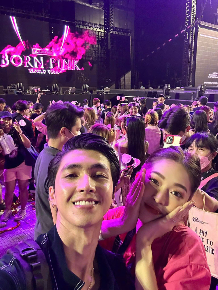 Bình An nổi tiếng là sao nam chiều vợ nhất Vbiz. 