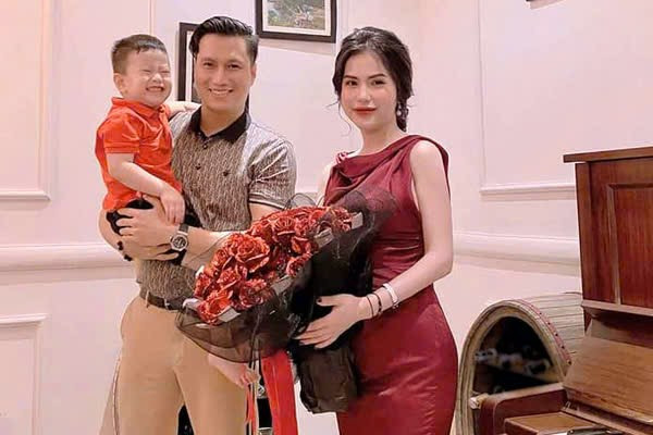 Việt Anh và Hương Trần thuở mặn nồng.