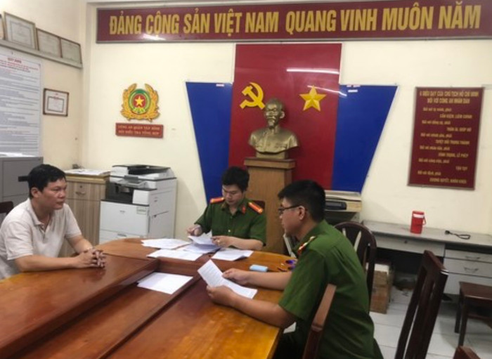 Nguyễn Minh Đức làm việc Cơ quan CSĐT CAQ.Tân Bình.