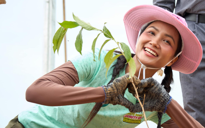 H'Hen Niê tham gia dự án âm nhạc kêu gọi trồng rừng Ảnh 2