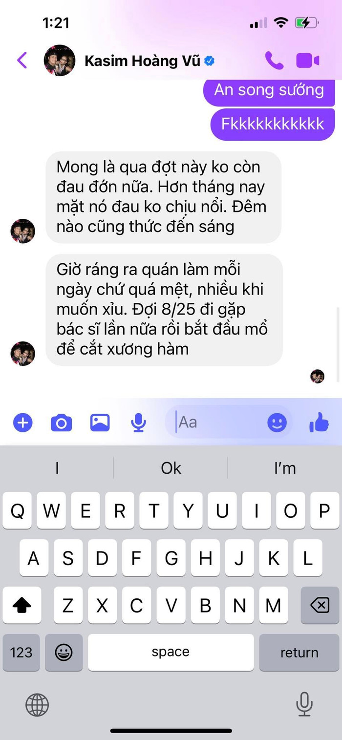 Theo tin nhắn với người bạn, nam ca sĩ sẽ phẫu thuật vào ngày 25/8 tới.