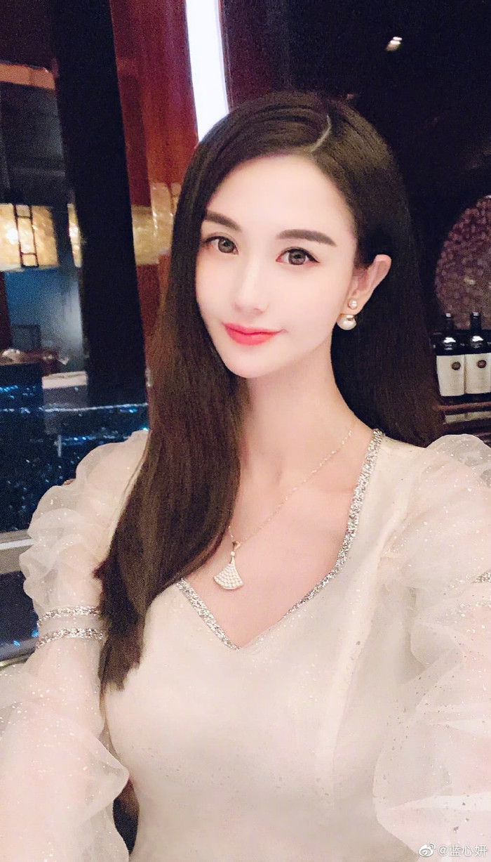 Nữ diễn viên đóng phim ít vải vì thất tình, về sau hối hận vì quyết định này.