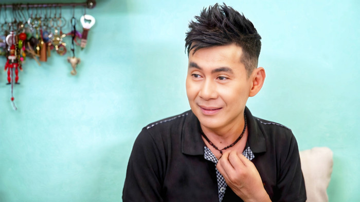 Nam ca sĩ Đoan Trường đnag sống căn nhà rộng rãi tại TPHCM.