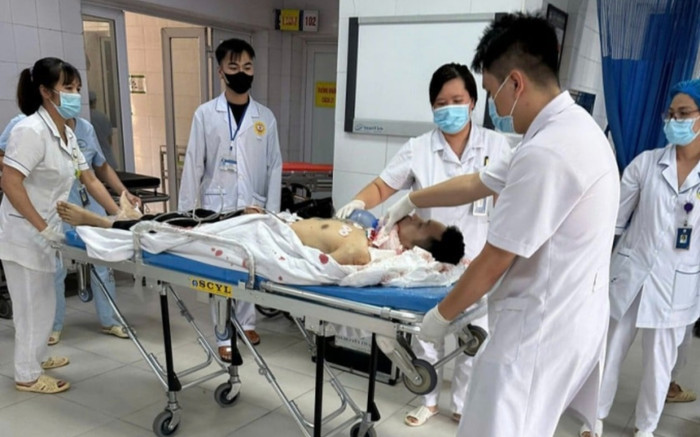 Diễn biến mới nhất vụ án ở trung tâm thương mại, hé lộ danh tính nghi can Ảnh 2