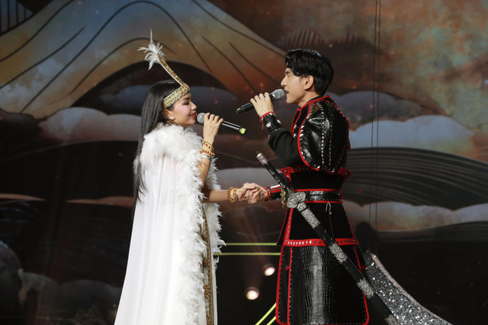 Đan Trường song ca cùng Cẩm Ly, dân mạng: 'Anh giấu cỗ máy thời gian ở đâu?' Ảnh 5