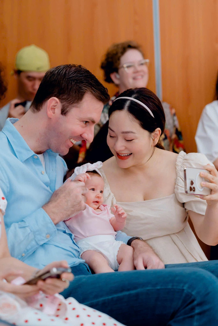 Cô đang tập trung làm mẹ bỉm sữa trong thời gian này.