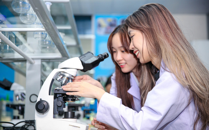 Điểm chuẩn tăng, ngành nào cao nhất trường Đại học Công nghệ TP.HCM? Ảnh 2