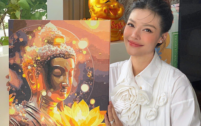 Á hậu Kiều Loan xuất hiện giữa tin đồn bầu bí, tự tay làm một việc Ảnh 2