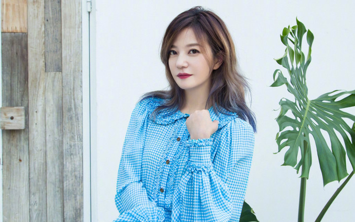 Biến cố cuộc đời của mẹ Triệu Vy: Chồng mất, con gái bị phong sát, con trai mất một nửa tài sản Ảnh 2