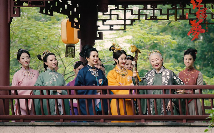 “Thảm họa” Hồng Lâu Mộng 2024: Chèn cảnh nóng thô tục, nữ chính bị chê kém sắc Ảnh 2