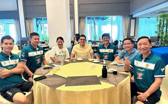 HLV Kiatisuk đã gặp gỡ lãnh đạo HAGL Ảnh 2