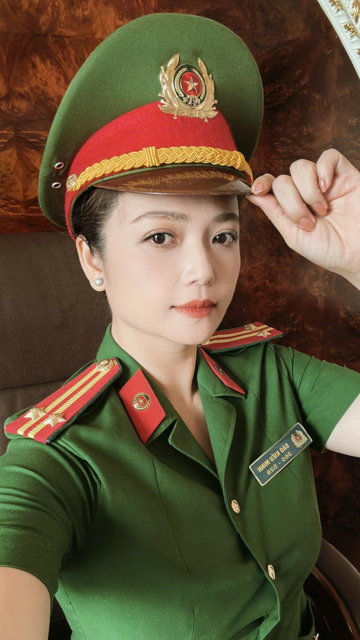 NSƯT Kiều Anh hé lộ tạo hình công an trong phim mới.