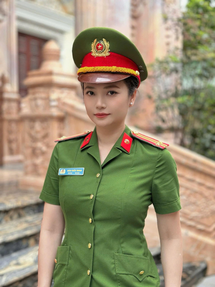 NSƯT Kiều Anh được khen trẻ trung, phù hợp với dạng vai công an.