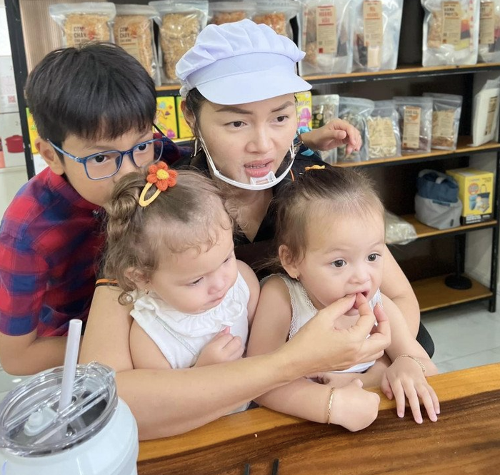 Á hậu Diễm Châu chăm chỉ bán hàng online và kinh doanh bất động sản để có nguồn thu nhập ổn định chăm lo cho các con.