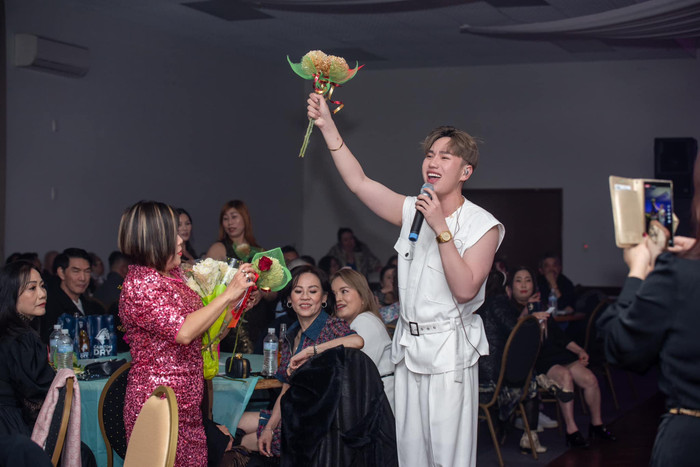 Được biết kinh phí lần này hoàn toàn do anh tự bỏ ra để tri ân khán giả yêu quý mình.