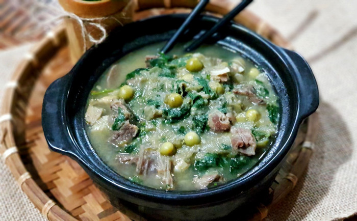 Ngoài ra da trâu còn được đem đi nấu canh, hương vị đặc biệt khó quên