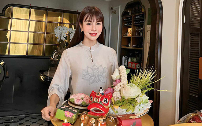 Nữ MC VTVcab được khen ngợi hết lời vì điều này trong ngày rằm tháng 7 Ảnh 2