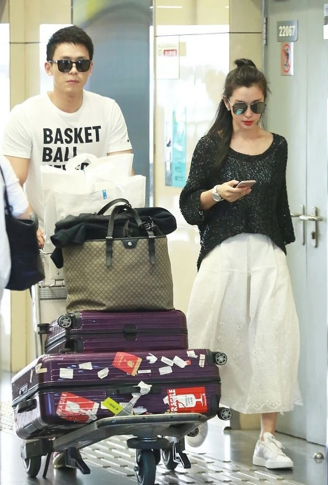 Lý Băng Băng và bạn trai cũ, kém cô 16 tuổi.