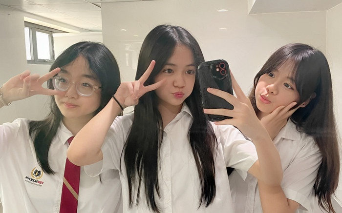 'Con gái' 13 tuổi của Việt Anh khoe nhan sắc như hoa hậu vào ngày tựu trường Ảnh 2