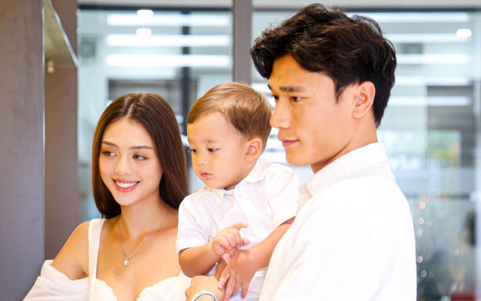 Dianka luôn đồng hành trong mọi hoạt động của Bùi Tiến Dũng. Ảnh: FBNV