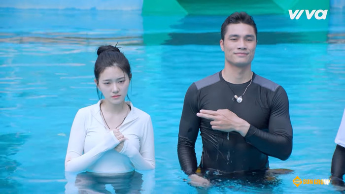 Mạnh Kiên chọn Rayeon để đi hẹn hò riêng