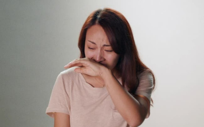3 cuộc gọi nhỡ và mẩu giấy vỏn vẹn 7 chữ của mẹ khiến cô gái day dứt khôn nguôi Ảnh 2
