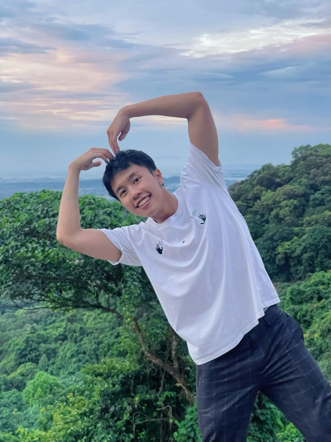 Long Vũ 'Nhím' khoe body săn chắc, fangirl lũ lượt vào nhận chồng Ảnh 3