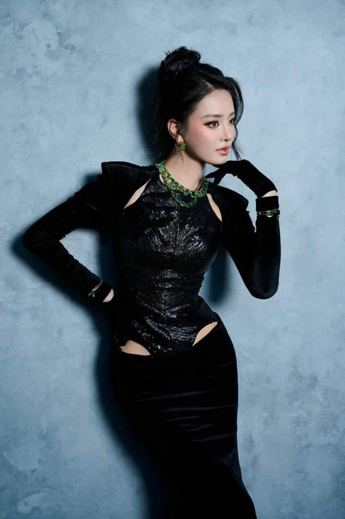 Nhan sắc Bùi Khánh Linh.