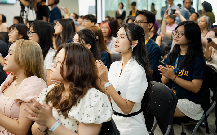Hoa hậu Việt 2k4 quyết định theo đuổi đại học, tuyên bố: 'Tôi thi hoa hậu không phải để vào showbiz' Ảnh 2