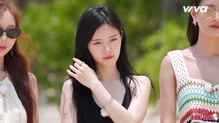 Lee Rayeon không giấu khỏi biểu cảm bất ngờ khi Michael Trương chọn Yuna Vũ để hẹn hò riêng